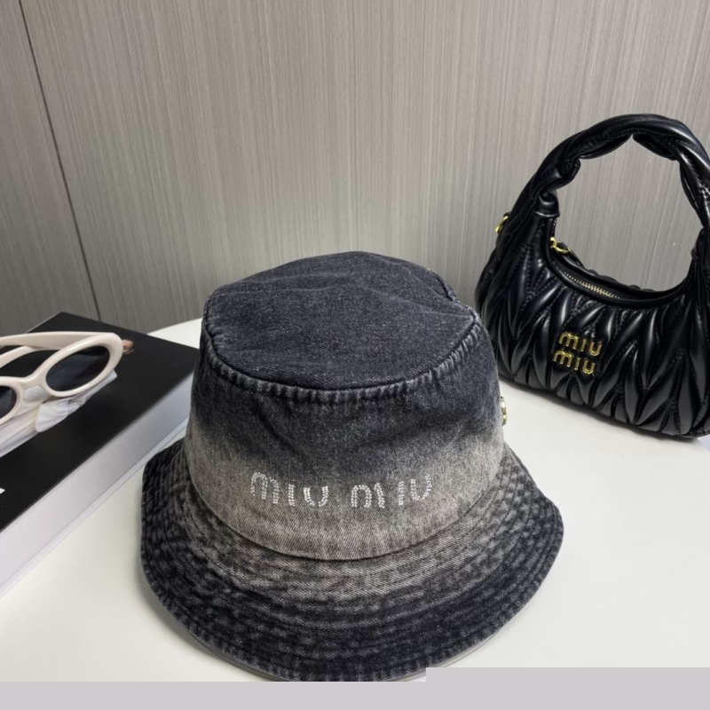 M*um*u